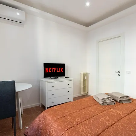 Casa Romana Vaticano-metro Rome